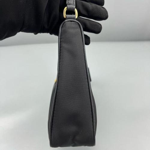 Prada Re-Edition 2005 Shoulder Bag Nylon Black