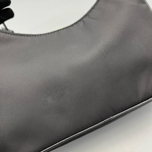 Prada Re-Edition 2005 Shoulder Bag Nylon Black