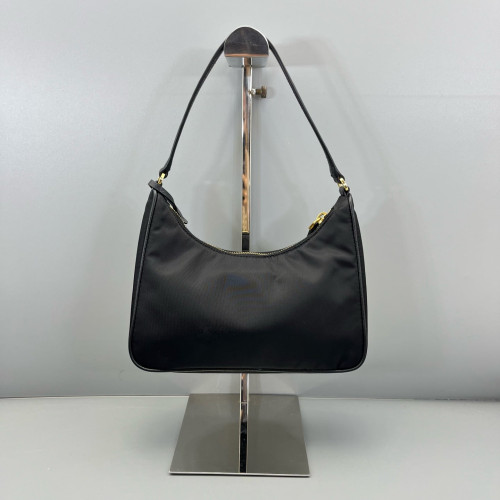 Prada Re-Edition 2005 Shoulder Bag Nylon Black
