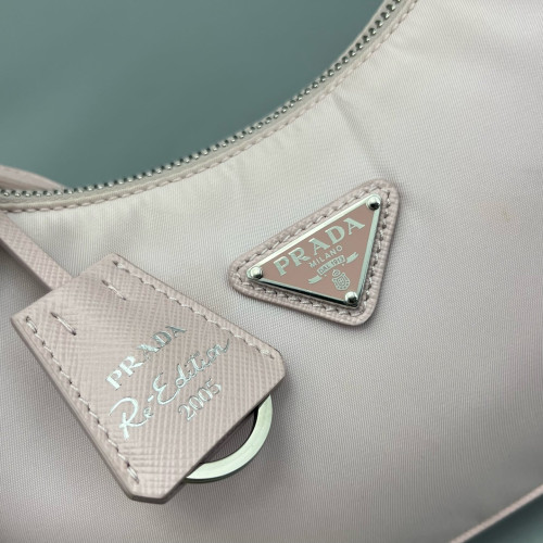Prada Re-Edition 2005 Shoulder Bag Nylon Light Pink