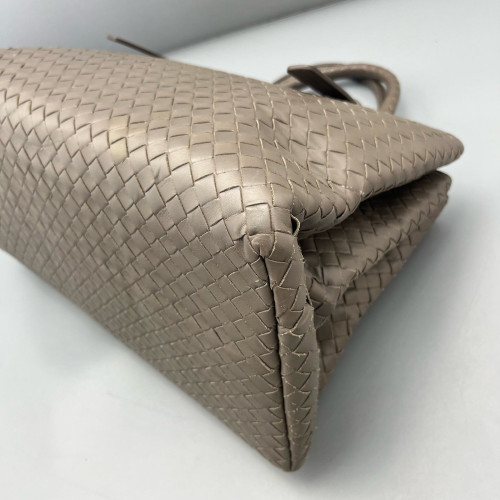 Bottega Veneta Large Roma Tote Bag Lambskin Intrecciato Nappa Grey