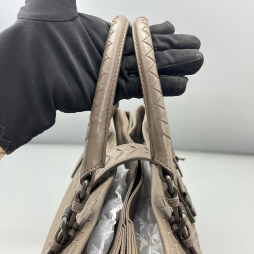 Bottega Veneta Large Roma Tote Bag Lambskin Intrecciato Nappa Grey
