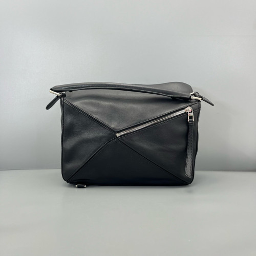 Loewe Medium Puzzle Calfskin Black