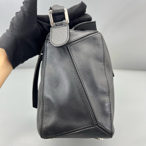 Loewe Medium Puzzle Calfskin Black