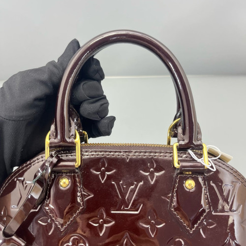 Louis Vuitton Alma BB Vernis Amarante