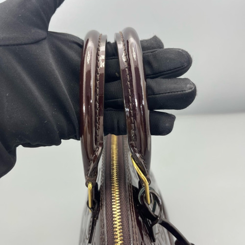 Louis Vuitton Alma BB Vernis Amarante