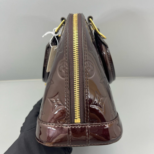 Louis Vuitton Alma BB Vernis Amarante