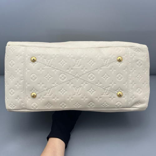 Louis Vuitton Artsy MM Monogram Empreinte White