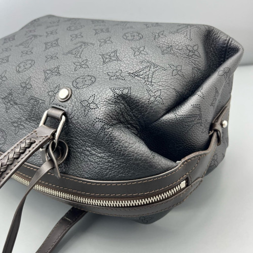 Louis Vuitton Handbag Mahina Black