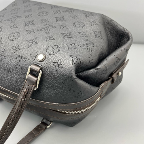 Louis Vuitton Handbag Mahina Black
