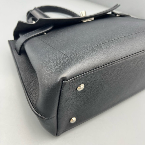 Louis Vuitton Lockme Ever MM Calfskin Black