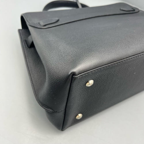 Louis Vuitton Lockme Ever MM Calfskin Black