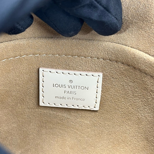 Louis Vuitton Cluny Mini Epi White