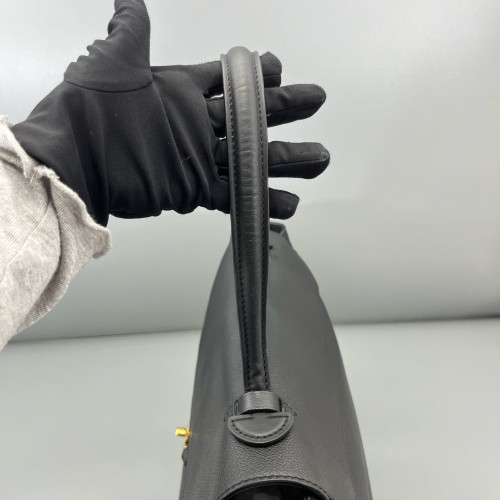 Louis Vuitton Messenger Calfskin Black
