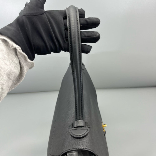 Louis Vuitton Messenger Calfskin Black