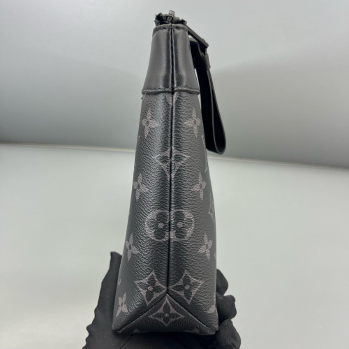 Louis Vuitton Clutch Monogram Eclipse Black