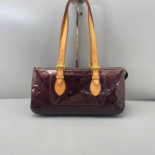 Louis Vuitton Shoulder Bag Vernis Amarante