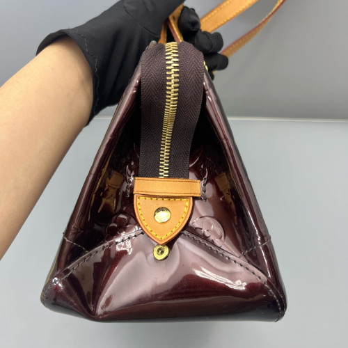 Louis Vuitton Shoulder Bag Vernis Amarante