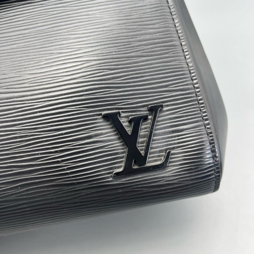 Louis Vuitton Cluny Mm Epi Black
