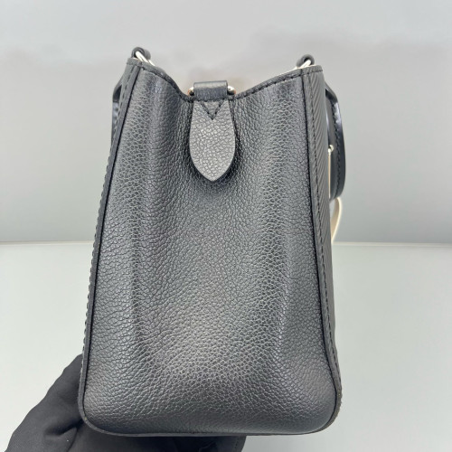 Louis Vuitton Handbag Epi Black Louis Vuitton Handbag Epi Black
