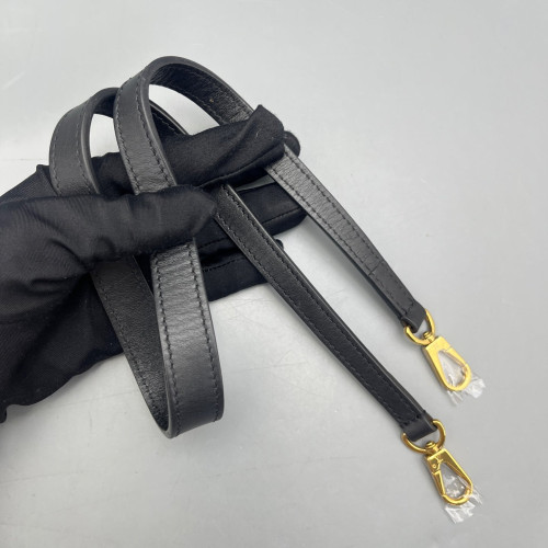 Louis Vuitton City Steamer MM Calfskin Black