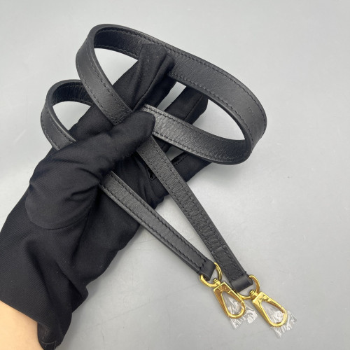 Louis Vuitton City Steamer MM Calfskin Black