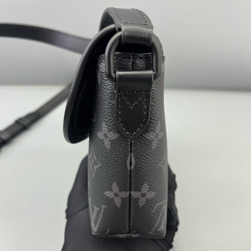 Louis Vuitton Messenger Monogram Eclipse Black