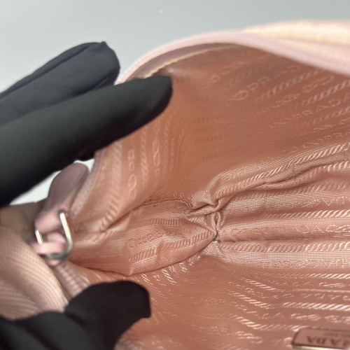 Prada Re-Edition 2005 Shoulder Bag Nylon Light Pink