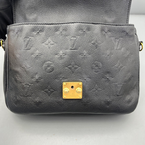 Louis Vuitton Pochette Metis Calfskin Monogram Empreinte Black Louis Vuitton Pochette Metis Calfskin Monogram Empreinte Black