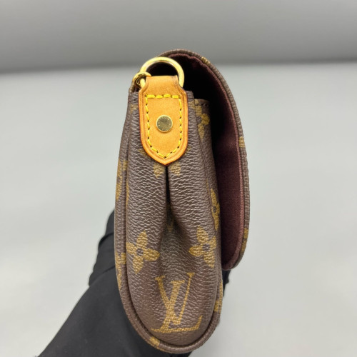 Louis Vuitton Favorite PM Monogram Brown