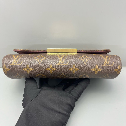 Louis Vuitton Favorite PM Monogram Brown