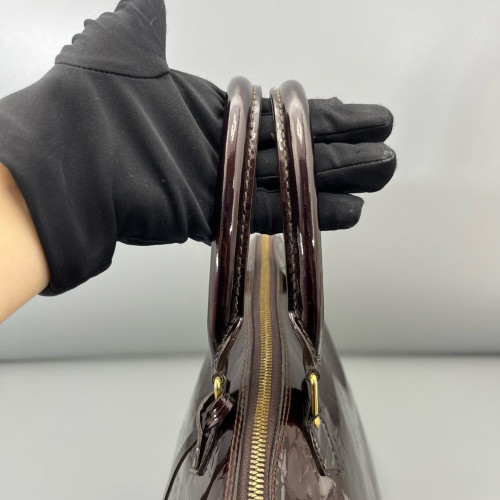 Louis Vuitton Alma GM Vernis Amarante