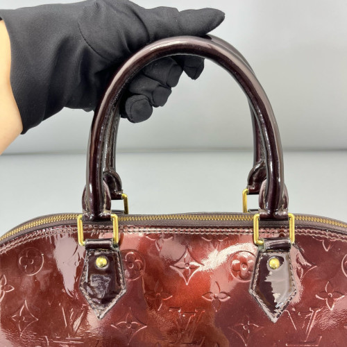 Louis Vuitton Alma GM Vernis Amarante
