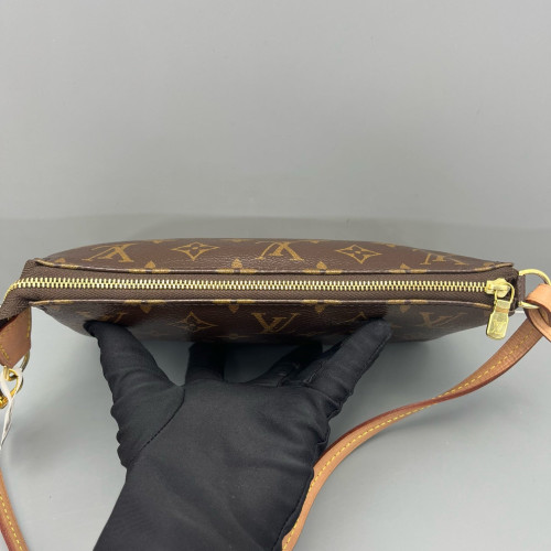 Louis Vuitton Pochette Accessories Monogram Brown