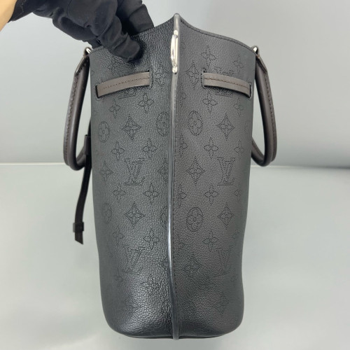 Louis Vuitton Girolata Bucket Bag Mahina Black