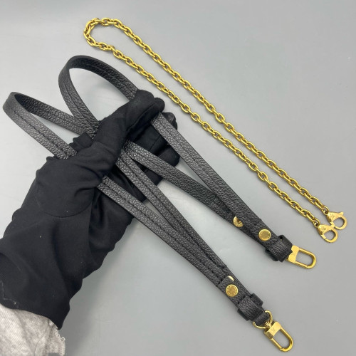 Louis Vuitton Easy Pouch On Strap Calfskin Black