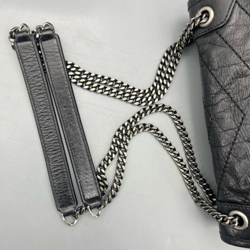 Yves Saint Laurent Mini Niki Chain Pull Up Leather Black Yves Saint Laurent Mini Niki Chain Pull Up Leather Black