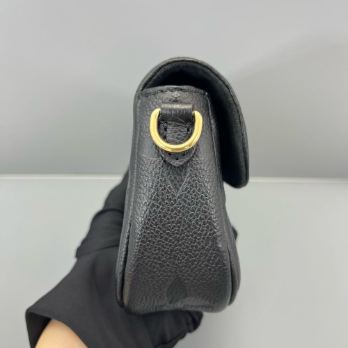 Louis Vuitton Ivy Wallet On Chain Monogram Empreinte Black Louis Vuitton Ivy Wallet On Chain Monogram Empreinte Black