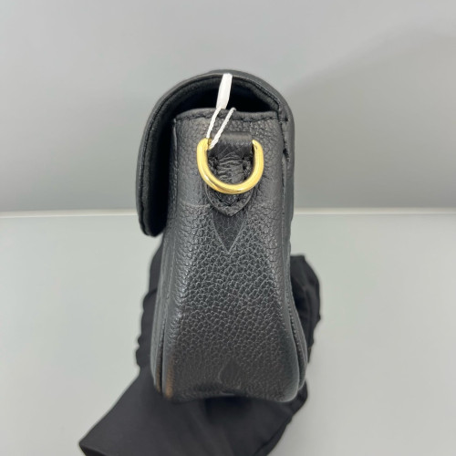 Louis Vuitton Ivy Wallet On Chain Monogram Empreinte Black Louis Vuitton Ivy Wallet On Chain Monogram Empreinte Black
