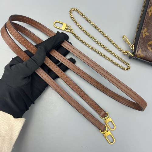 Louis Vuitton Pallas Clutch Monogram Brown