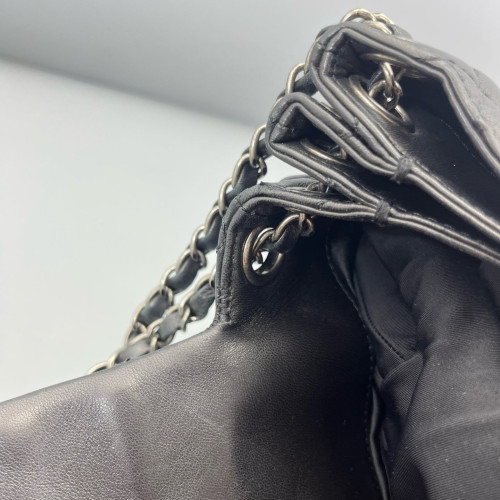 Chanel Quilted Crossbody Bag Calfskin Black