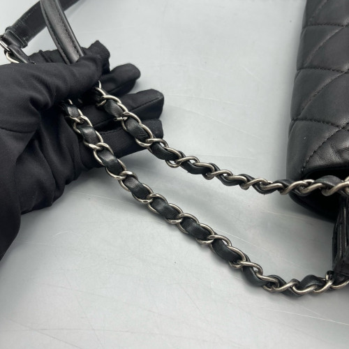 Chanel Quilted Crossbody Bag Calfskin Black