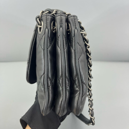 Chanel Quilted Crossbody Bag Calfskin Black