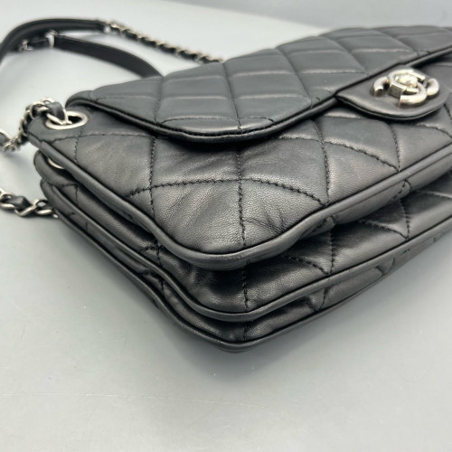 Chanel Quilted Crossbody Bag Calfskin Black