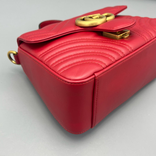 Gucci Mini GG Marmont Top Handle Chain Shoulder Bag Calfskin Red Gucci Mini GG Marmont Top Handle Chain Shoulder Bag Calfskin Red