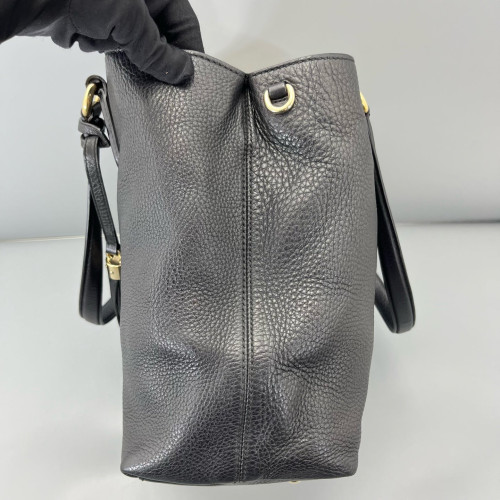 Gucci Medium Soho Shoulder Bag Calfskin Black