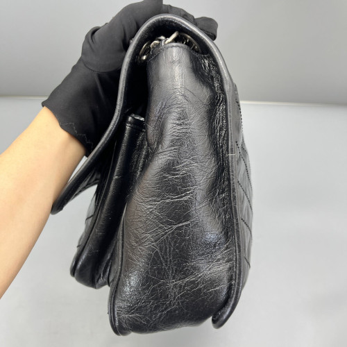 Yves Saint Laurent Large Niki Messenger Pull Up Leather Black