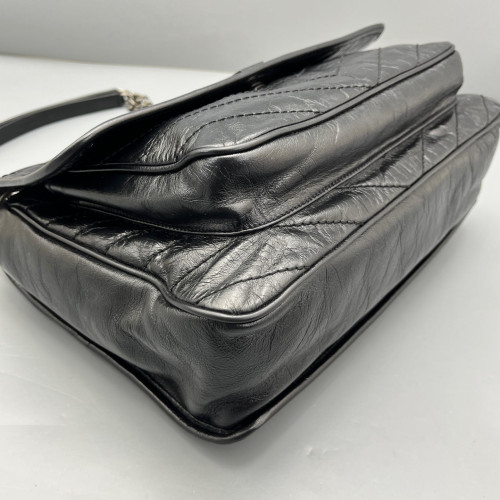 Yves Saint Laurent Large Niki Messenger Pull Up Leather Black