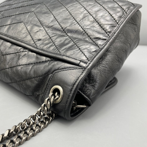 Yves Saint Laurent Large Niki Messenger Pull Up Leather Black