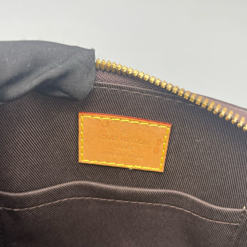Louis Vuitton Alma BB Vernis Amarante